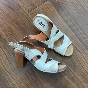 The Art Company Heeled Leather Sandals